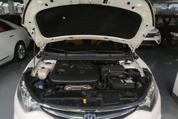 长安 逸动 2016款 XT 1.6L GDI 手动致酷型局部细节24