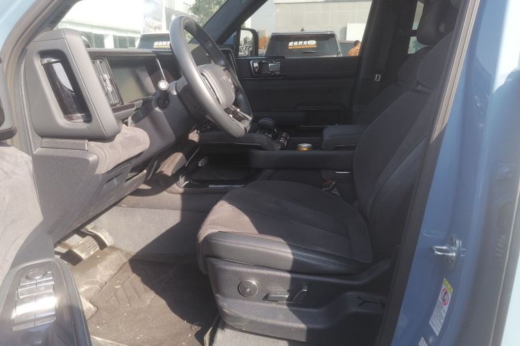 方程豹 豹5 2023款 云辇旗舰版中控内饰19