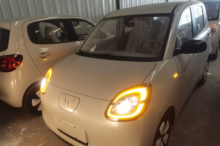 五菱汽车 宏光MINIEV 2025款 四门版 进阶款车身外观2