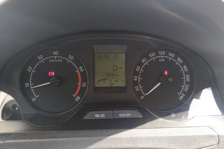 斯柯达 昕锐 2015款 1.6L 自动智选型中控内饰14