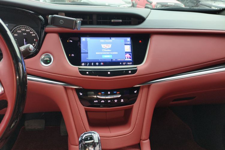 凯迪拉克XT5 2021款 2.0T 两驱豪华型中控内饰16