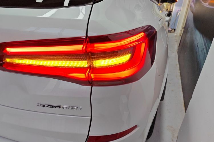 宝马X5(进口) 2022款 xDrive30i M运动套装车身外观6006