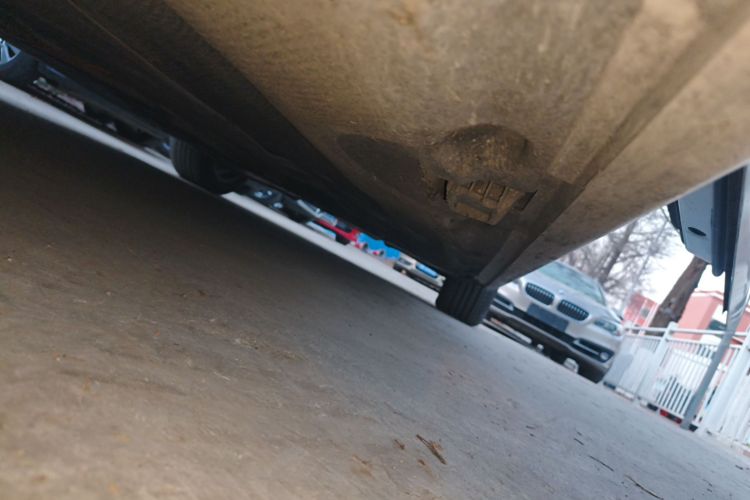 宝马5系 2014款 525Li 领先型局部细节9002