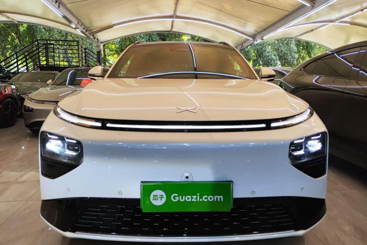 小鹏G9 2022款 702 Pro车身外观2