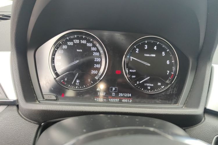 宝马X1 2019款 sDrive18Li 时尚型中控内饰14