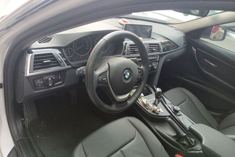 宝马3系 2017款 320Li 时尚型中控内饰12