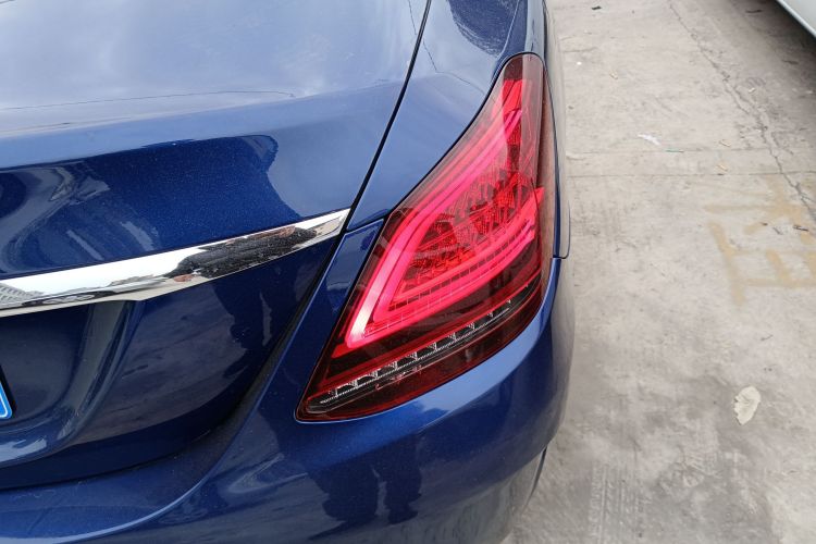 奔驰C级 2019款 C 260 L 运动版车身外观6006