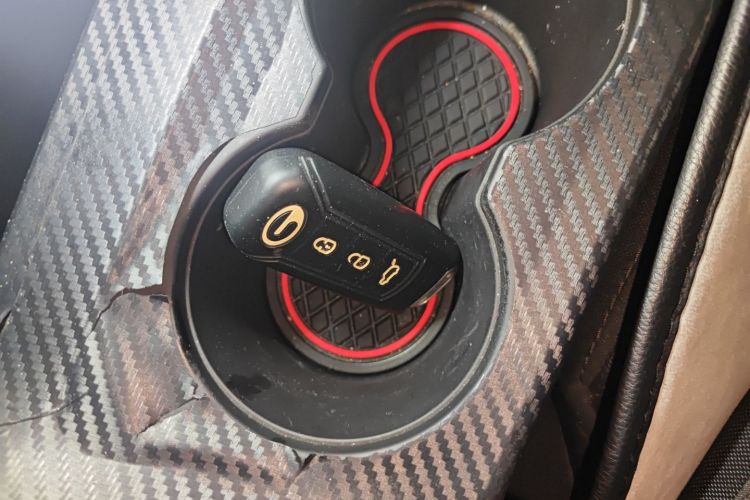 广汽传祺 传祺GS4 2017款 235T 自动两驱豪华智联版中控内饰11