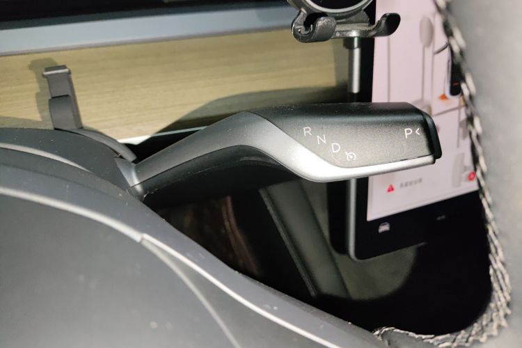 特斯拉 Model Y 2022款 后轮驱动版中控内饰18