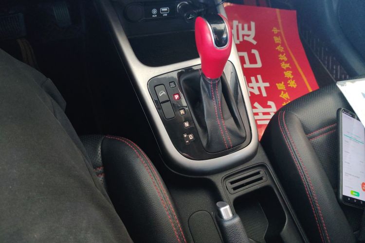 起亚 KX3傲跑 2017款 1.6T 自动傲雅版中控内饰18