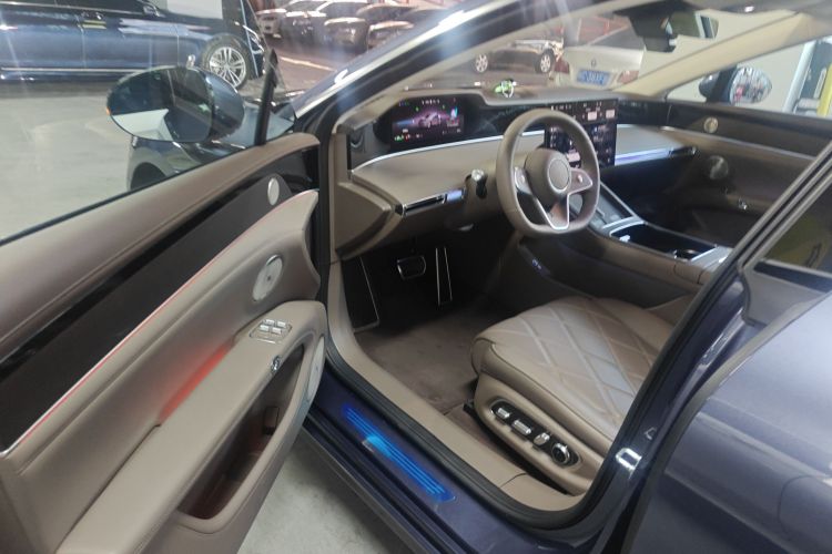 鸿蒙智行 享界S9 2025款 增程 Max+中控内饰7002