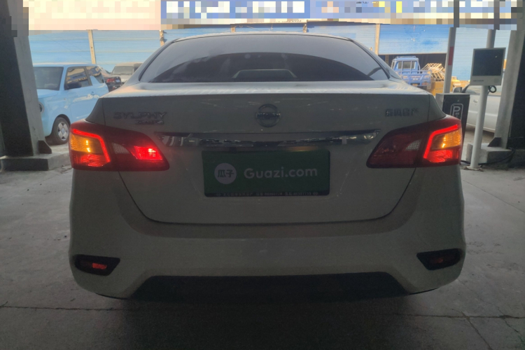 日产 轩逸 2024款 经典 1.6XE CVT舒适版车身外观6