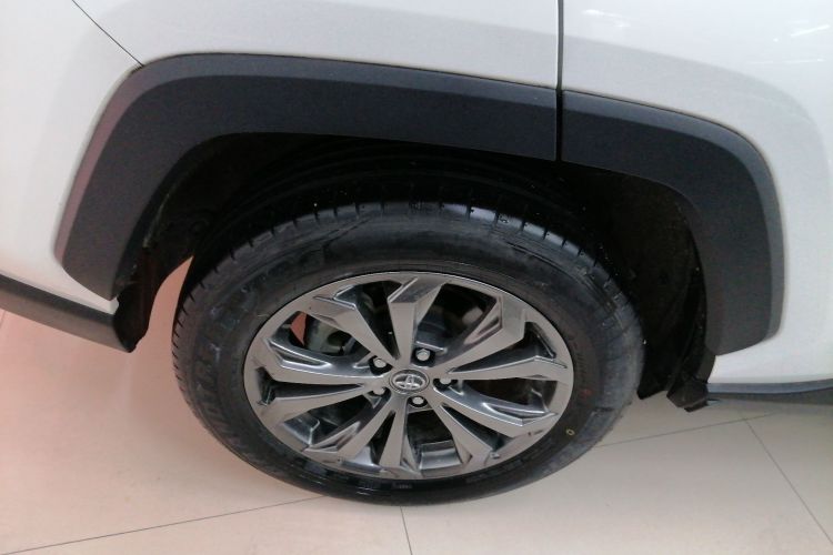 丰田 RAV4荣放 2023款 2.0L CVT两驱风尚Plus版车身外观6008