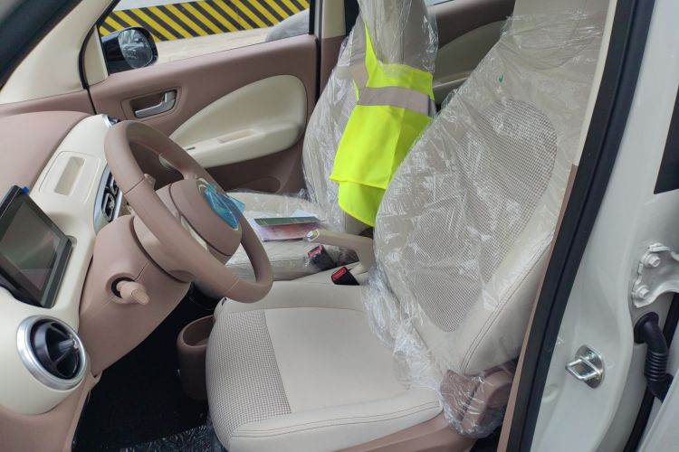 五菱汽车 宏光MINIEV 2025款 四门版 进阶款中控内饰19