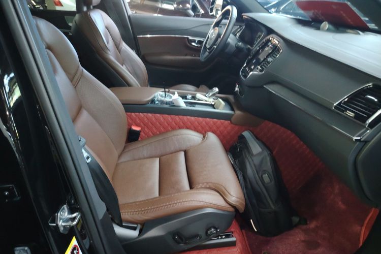 沃尔沃XC90新能源 2022款 改款 E驱混动 T8 智尊豪华版 7座局部细节41