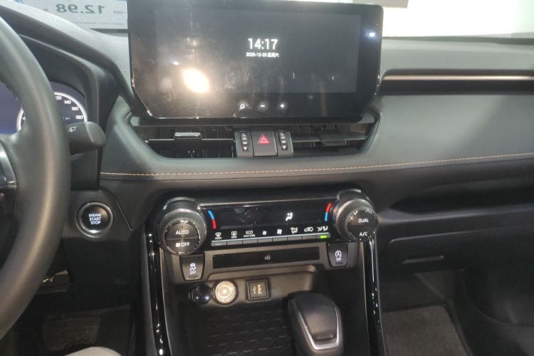 丰田 威兰达 2024款 2.0L CVT两驱都市版中控内饰16