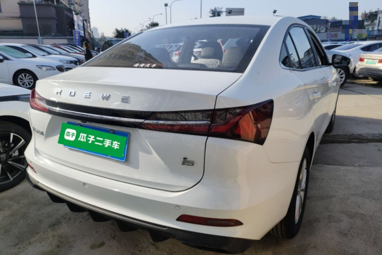 荣威i5 2026款 1.5L CVT豪华版车身外观7