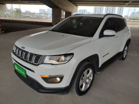 Jeep 指南者 2017款 200T 自动家享四驱版