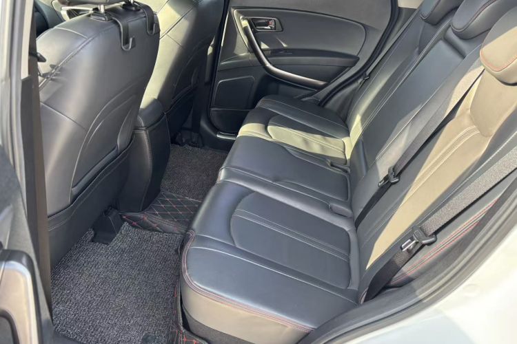 奔腾X80 2017款 1.8T 自动豪华型中控内饰21