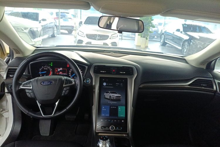 福特 蒙迪欧 2020款 EcoBoost 180 时尚型中控内饰7002