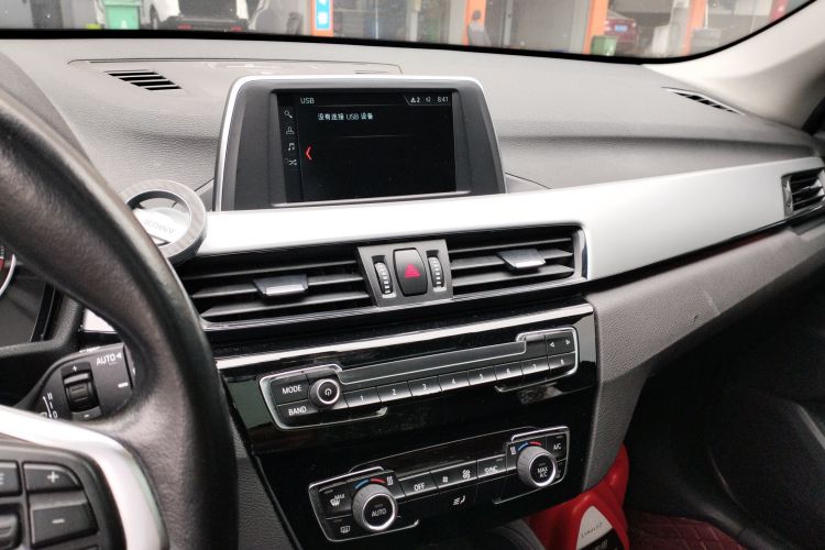 宝马X1 2018款 sDrive20Li 领先型中控内饰16