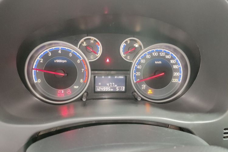 铃木 天语 SX4 2013款 1.6L 手动酷锐型中控内饰14
