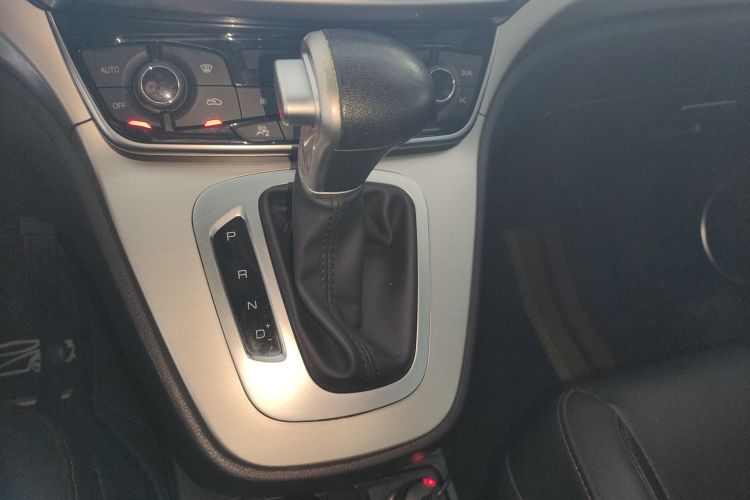 哈弗M6 2018款 改款 1.5T DCT两驱精英型中控内饰18