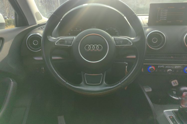 奥迪A3 2014款 Sportback 35 TFSI 自动舒适型中控内饰13