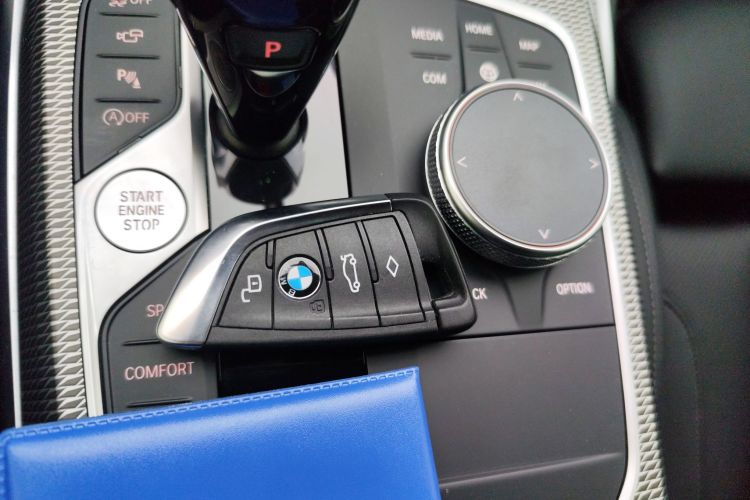 宝马4系 2022款 425i Gran Coupe M运动曜夜套装中控内饰11