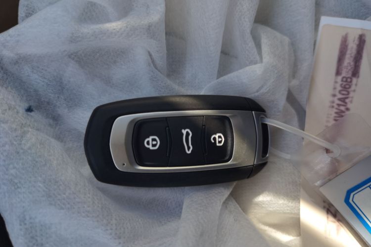 吉利银河 2025款 210km 熊猫骑士中控内饰7001