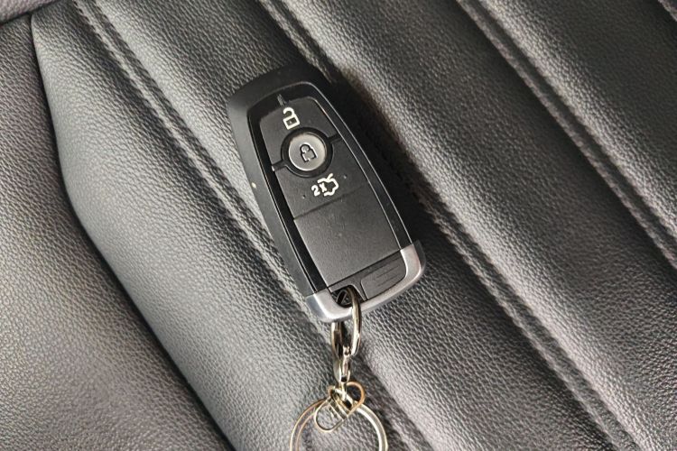 福特 蒙迪欧 2020款 EcoBoost 180 时尚型中控内饰11