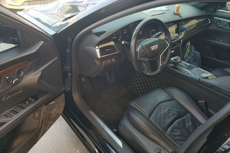 凯迪拉克CT6 2017款 28T 精英型中控内饰7003