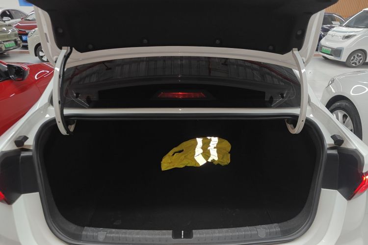 吉利汽车 帝豪 2023款 第4代冠军版 1.5L CVT尊贵型局部细节23