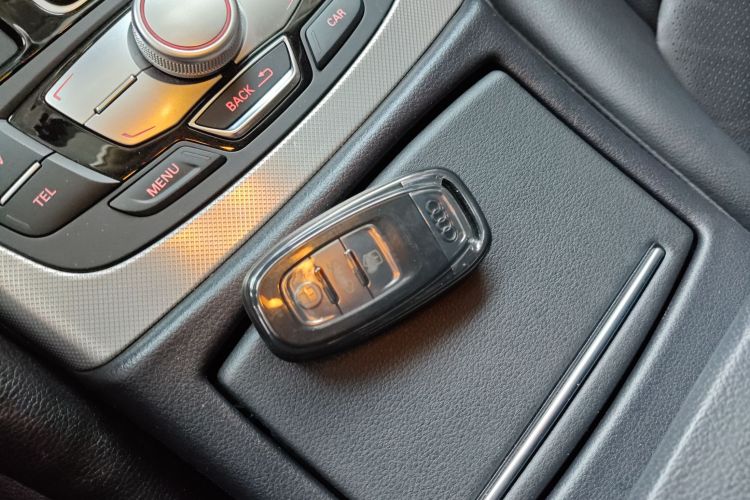 奥迪A6L 2018款 30周年年型 TFSI 进取型中控内饰11