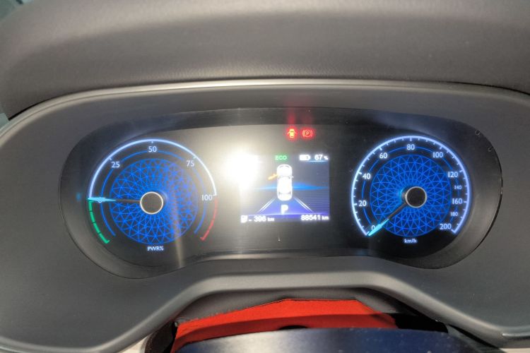 红旗E-QM5 2024款 610km PLUS中控内饰14