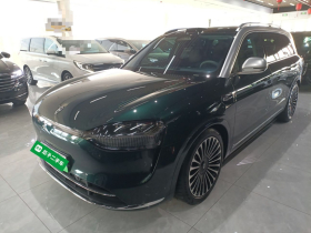 鸿蒙智行 问界M9 2025款 增程 Ultra版 52kWh 6座版