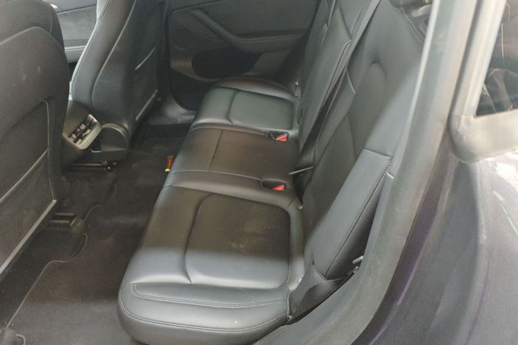 特斯拉 Model Y 2021款 长续航全轮驱动版中控内饰21