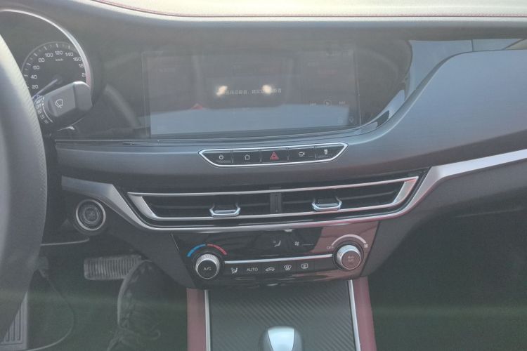 长安 逸动 2019款 蓝鲸版 280T GDI DCT极速型局部细节16