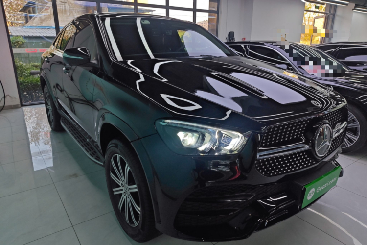 奔驰GLE 2023款 GLE 350 4MATIC 轿跑SUV 豪华型车身外观3