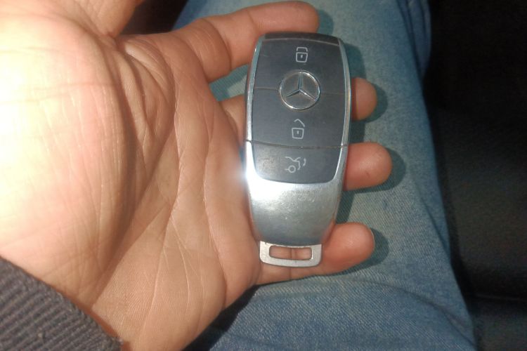 奔驰C级 2021款 C 200 L 时尚型运动版中控内饰7001