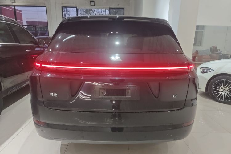 理想汽车 理想L7 2025款 Max 智能焕新版车身外观6