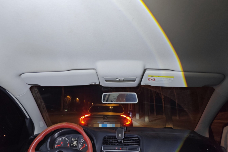 大众 Polo 2016款 1.4L 自动风尚型中控内饰22