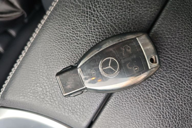 奔驰C级 2015款 改款 C 200 L中控内饰11