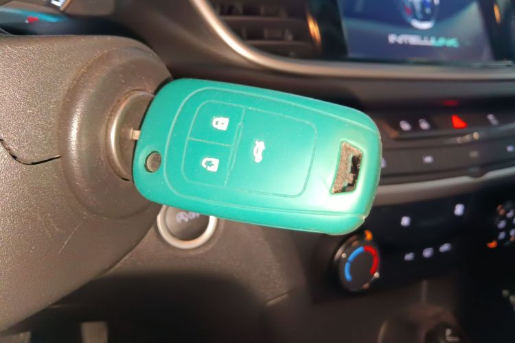 别克 英朗 2021款 1.3T 自动轻混动精英型中控内饰11