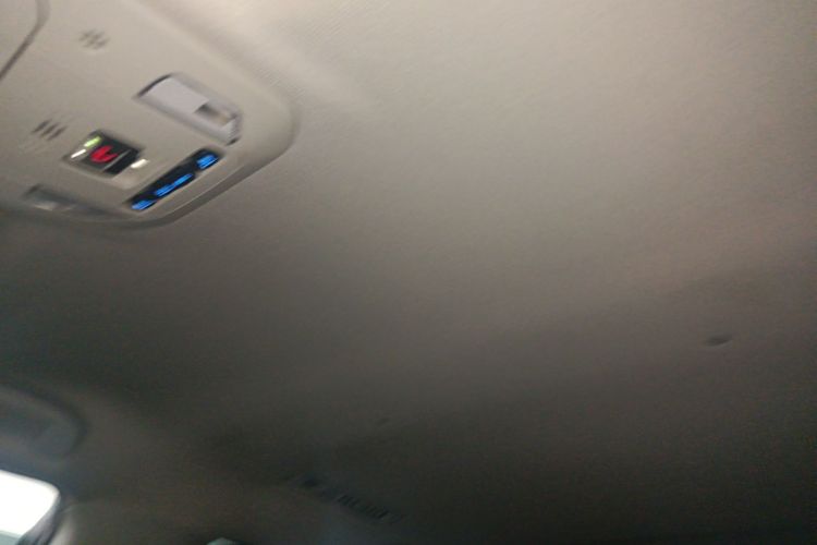 丰田 汉兰达 2022款 双擎 2.5L 两驱精英版 7座中控内饰22