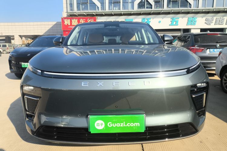 星途 星纪元 ET 2024款 增程 200 Plus车身外观2