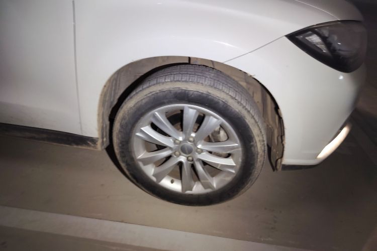 哈弗H2 2014款 1.5T 手动两驱精英版车身外观10