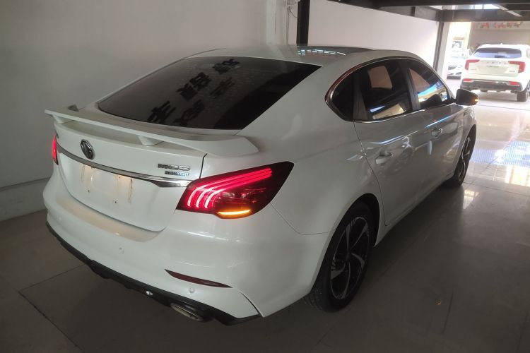 名爵 MG6 2020款 1.5T 自动领潮风尚版车身外观7