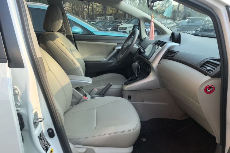 丰田 逸致 2015款 180E CVT跨界版局部细节41