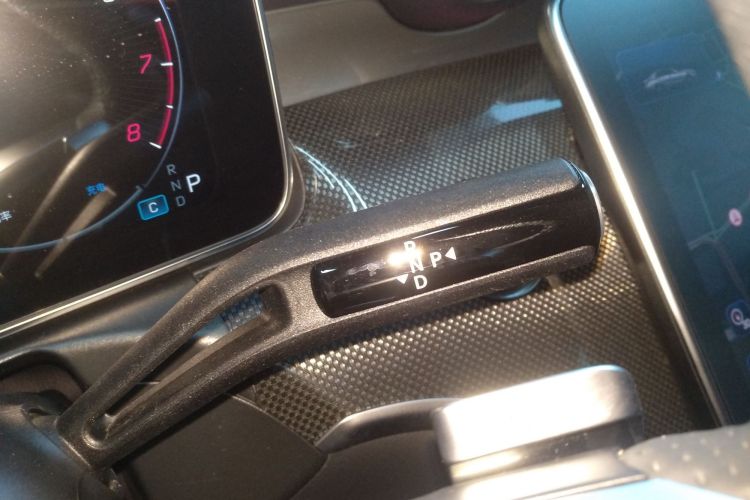 奔驰C级 2023款 改款二 C 260 L 运动版局部细节18